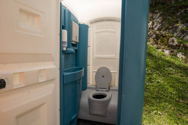 Porta potty rental for outdoor events in Sultana, CA